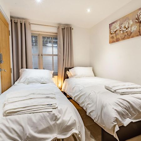 Cobble Cottage - Uk38973 Уитби Екстериор снимка